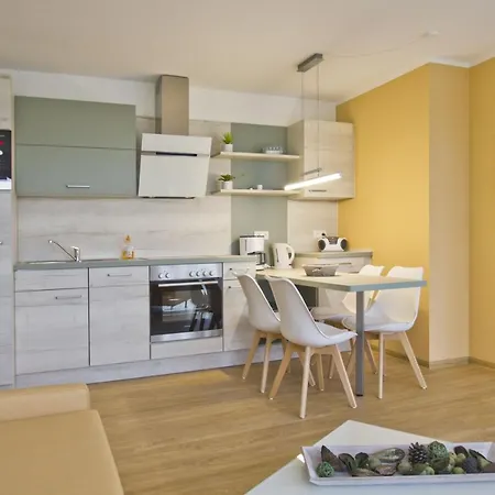 Strandhaus Moenchgut Ferienwohnung 13 Mit Sauna- Und Schwimmbadnutzung Im Ahoi Sellin Lobbe