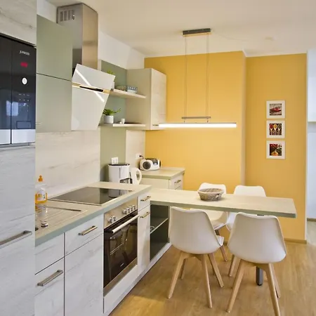 Strandhaus Moenchgut Ferienwohnung 13 Mit Sauna- Und Schwimmbadnutzung Im Ahoi Sellin Διαμέρισμα Lobbe