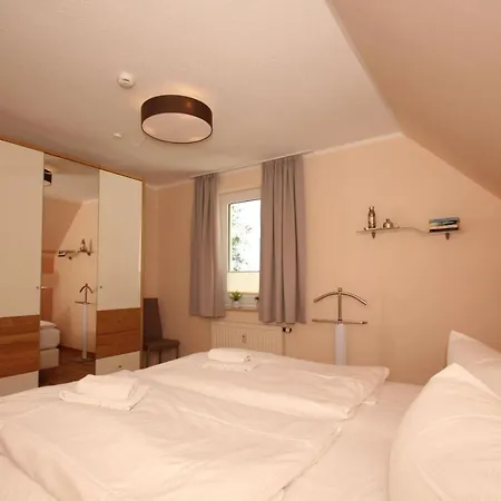 Strandhaus Moenchgut Ferienwohnung 13 Mit Sauna- Und Schwimmbadnutzung Im Ahoi Sellin Lägenhet