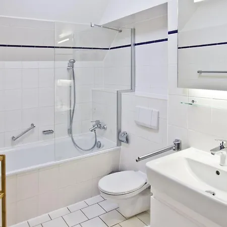 Strandhaus Moenchgut Ferienwohnung 13 Mit Sauna- Und Schwimmbadnutzung Im Ahoi Sellin Διαμέρισμα